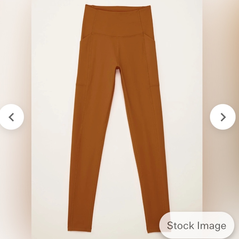Girlfriend collective saddle compressive high rise legging with pockets